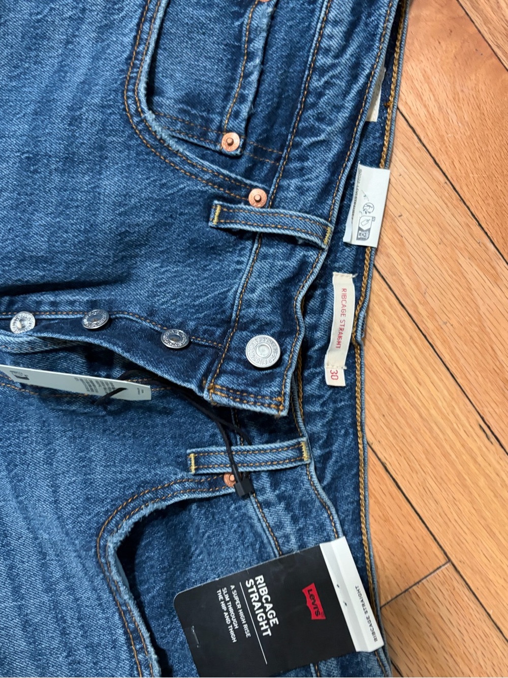Levi's Ribcage Straight Leg Jeans 30x32 - Picture 2 of 4